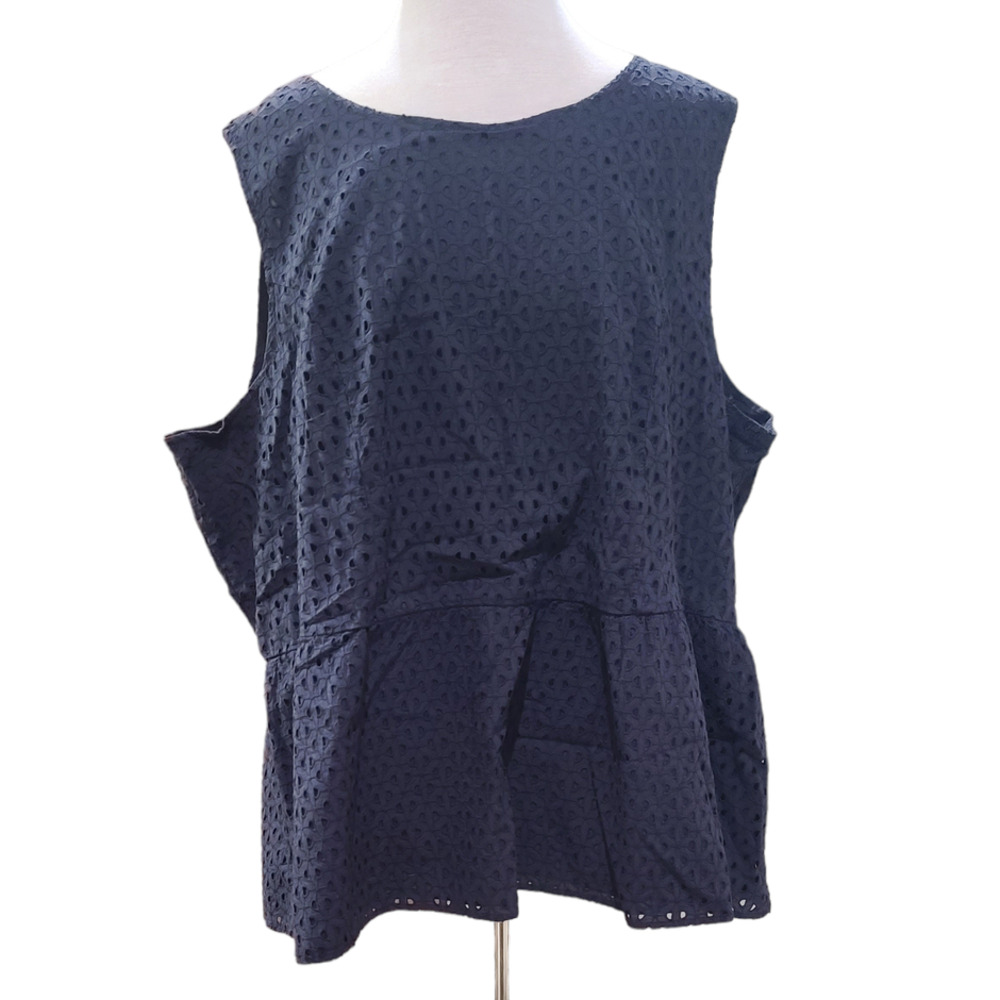 Lane Bryant navy eyelet peplum sleeveless top size 28